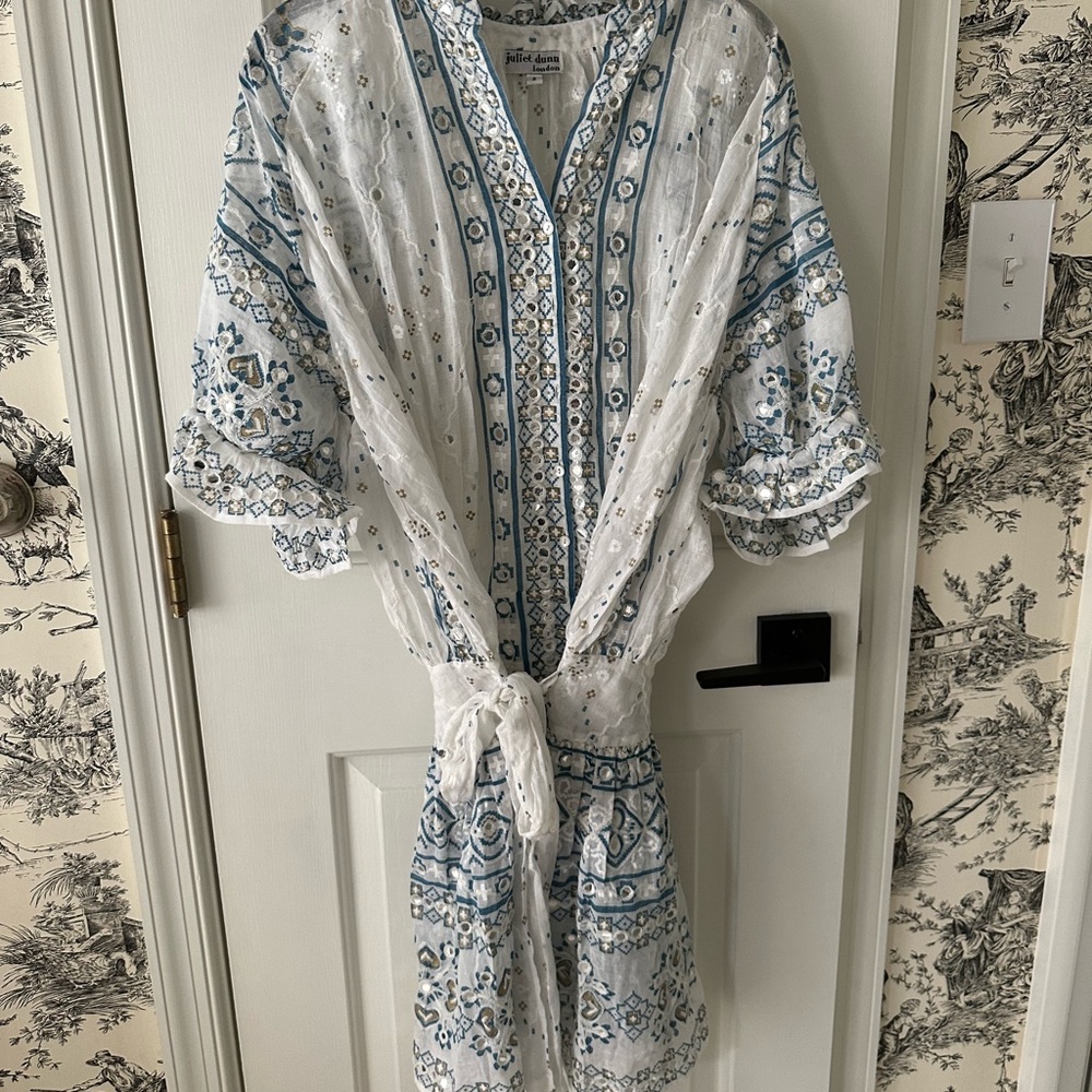 Pristine condition Juliett dunn size 2 mosaic dress